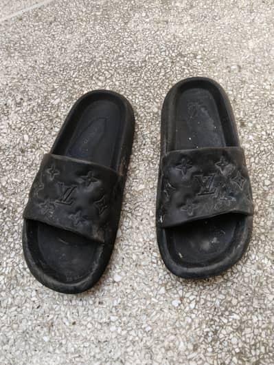 LV slippers
