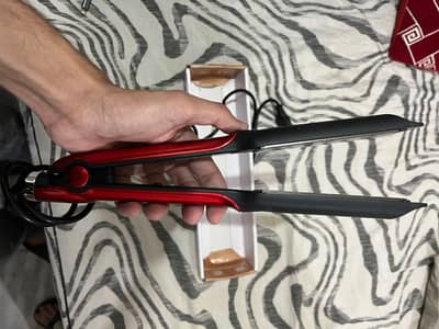 Hair straightener