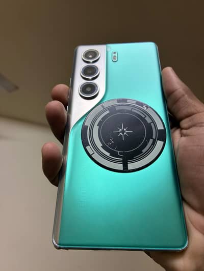 Tecno CAMON 40 Pro