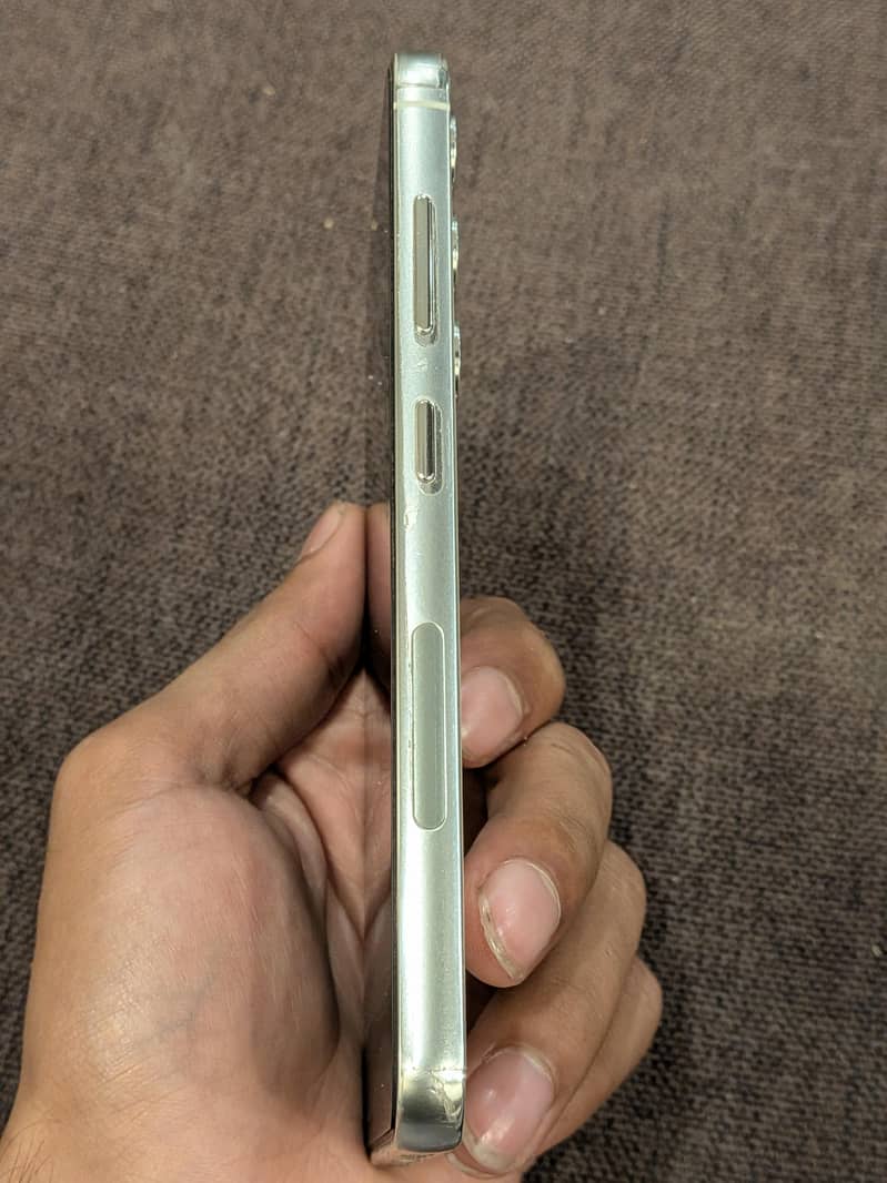 Samsung S23 16