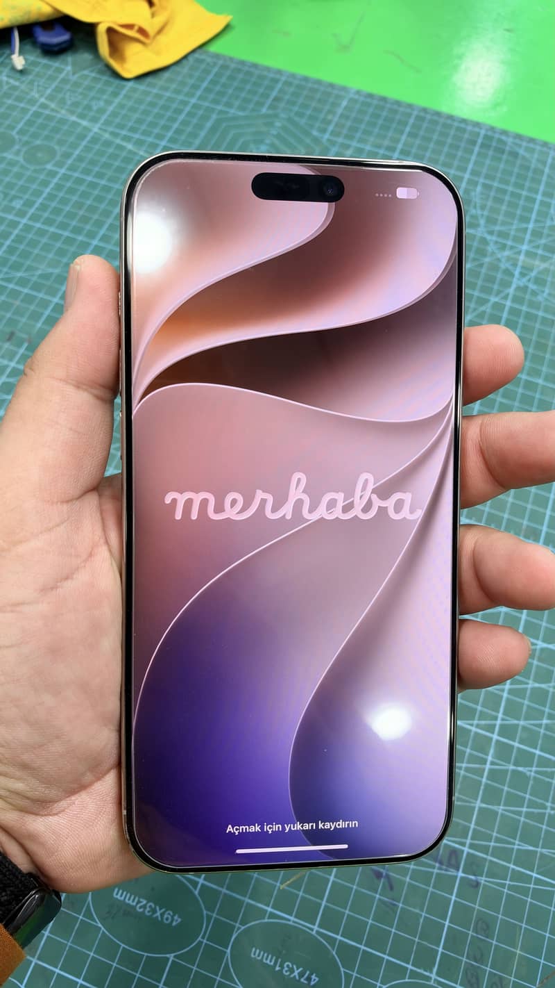 Apple iPhone 16 Pro Max 0