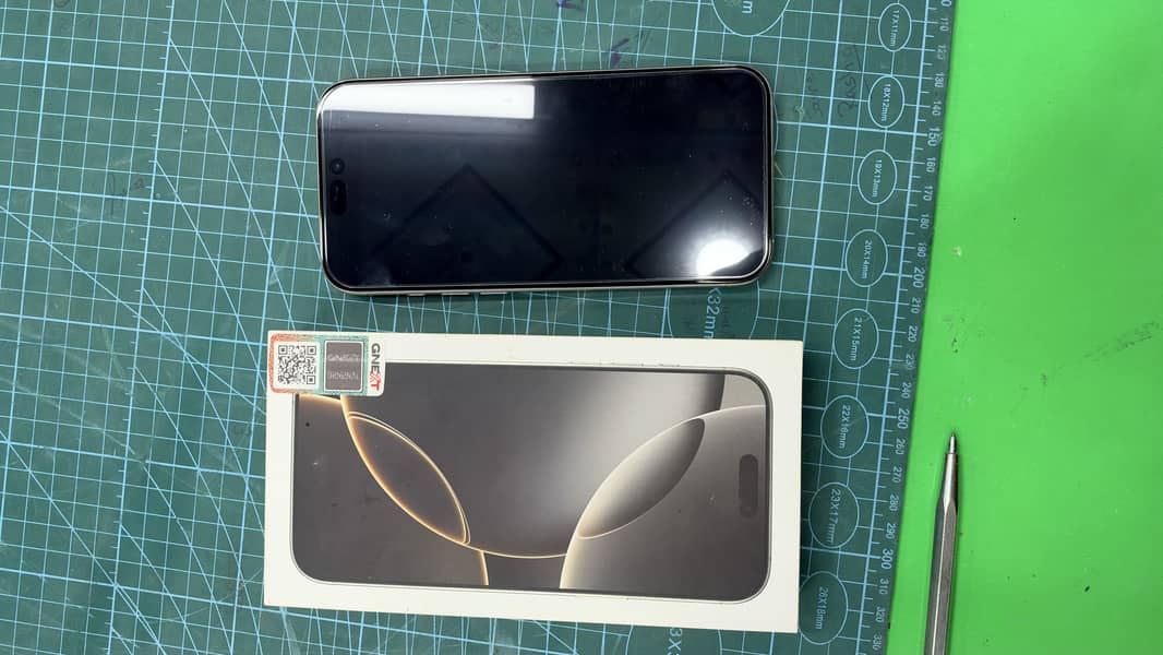 Apple iPhone 16 Pro Max 1