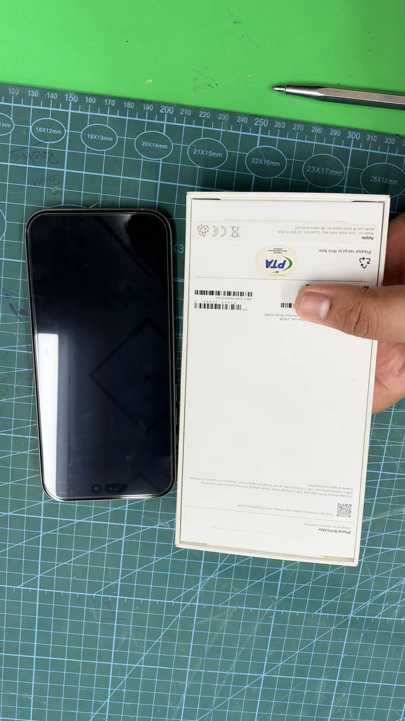 Apple iPhone 16 Pro Max 5