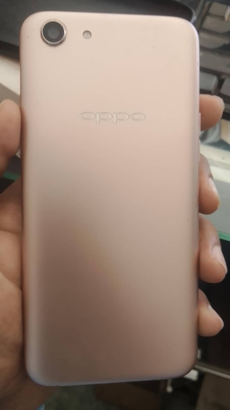 OPPO A83 2