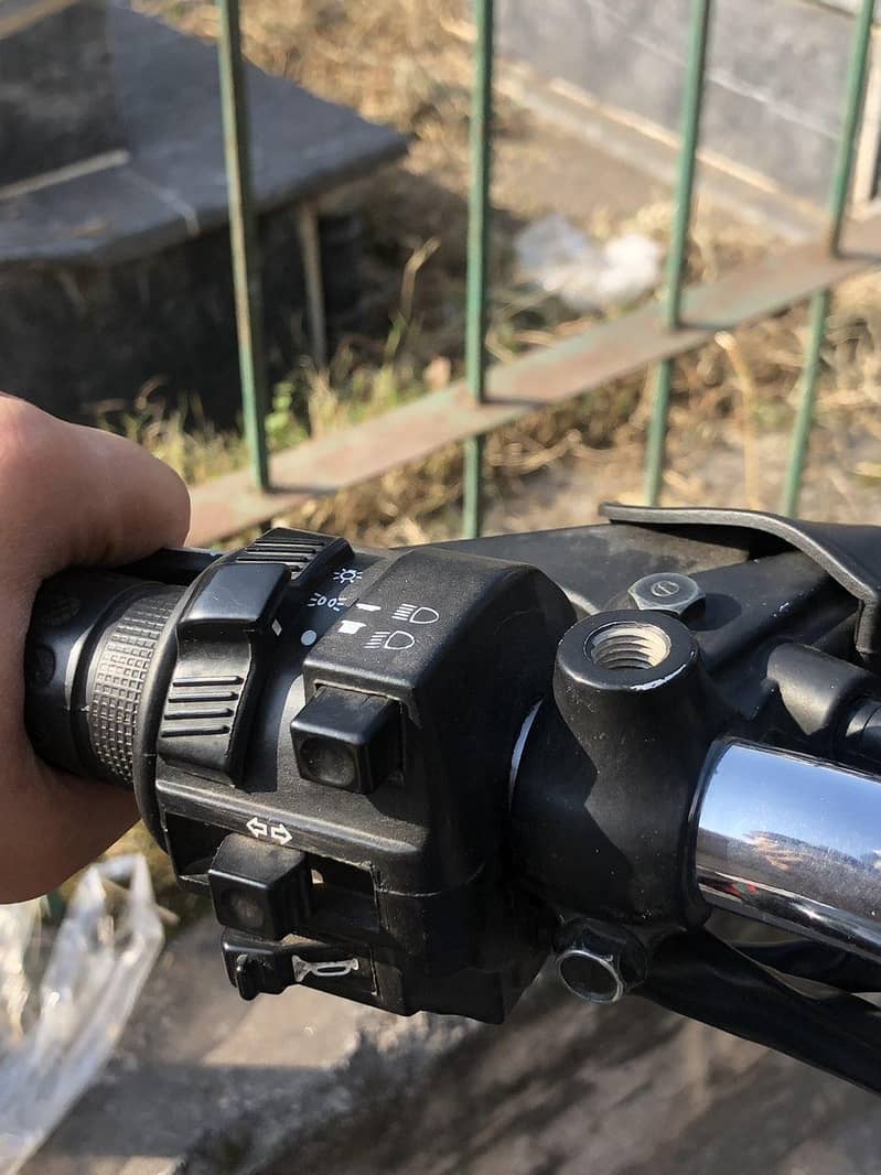 CB 125 4