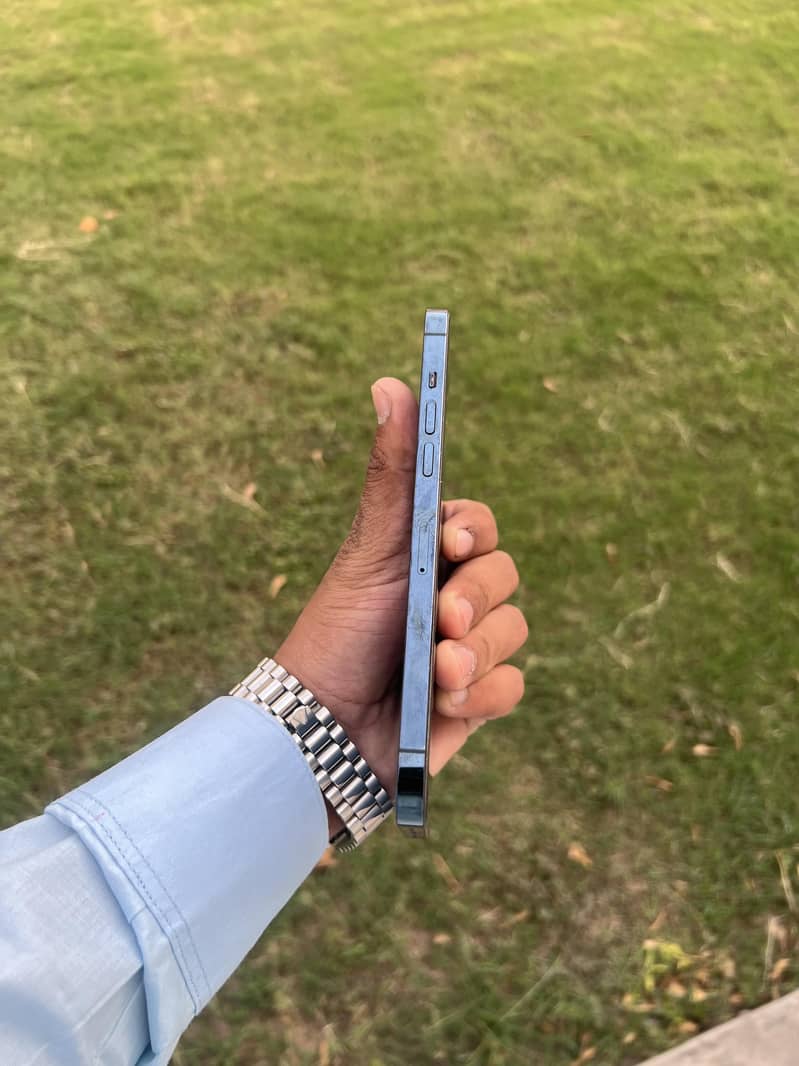 Apple iPhone 12 Pro Max 3