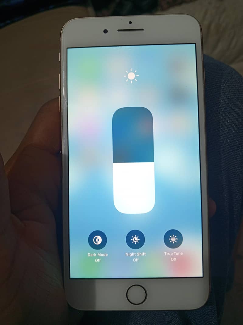 Apple iPhone 8 Plus 3