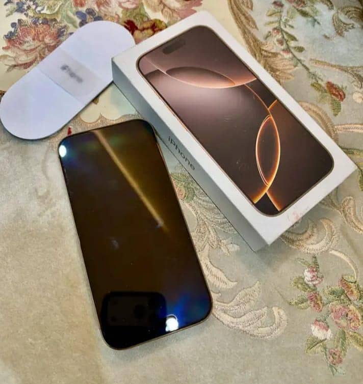 Apple iPhone 16 Pro Max 1