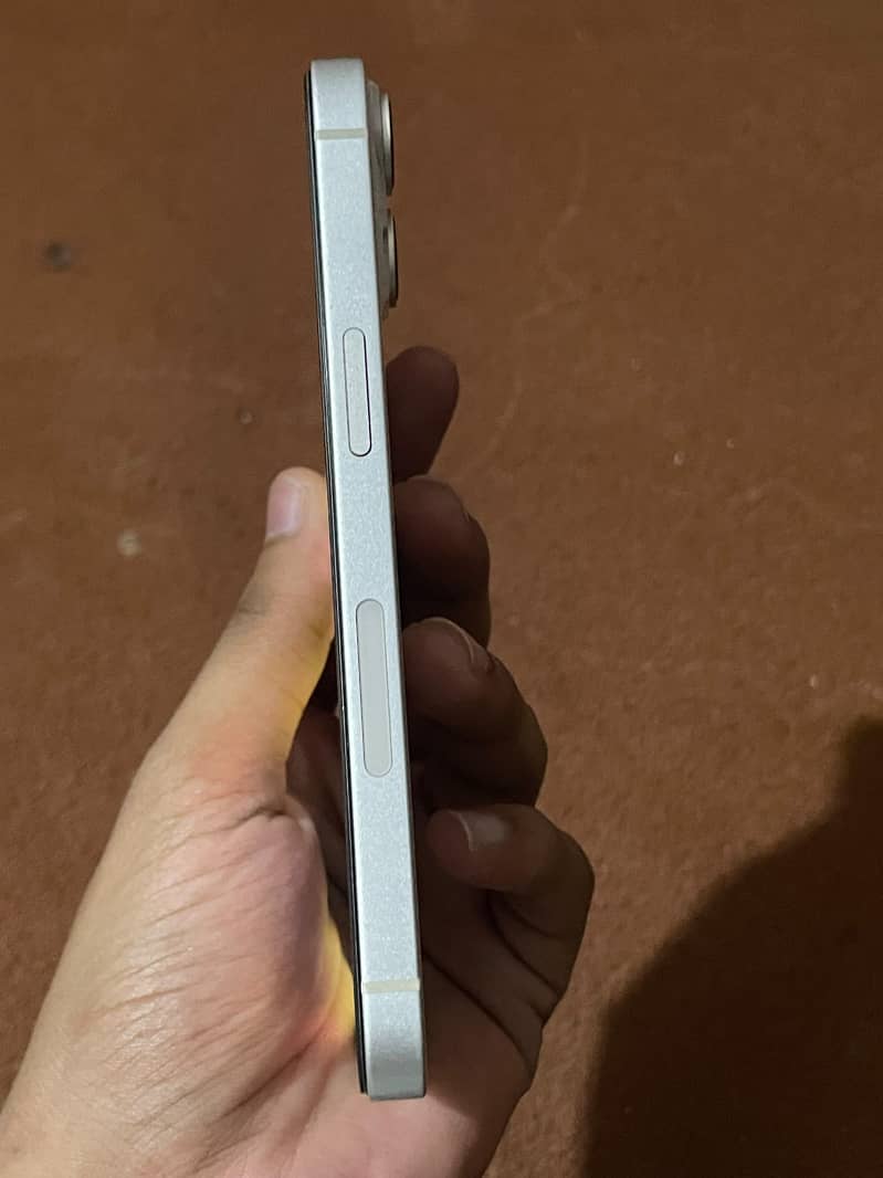 Apple iPhone 14 1