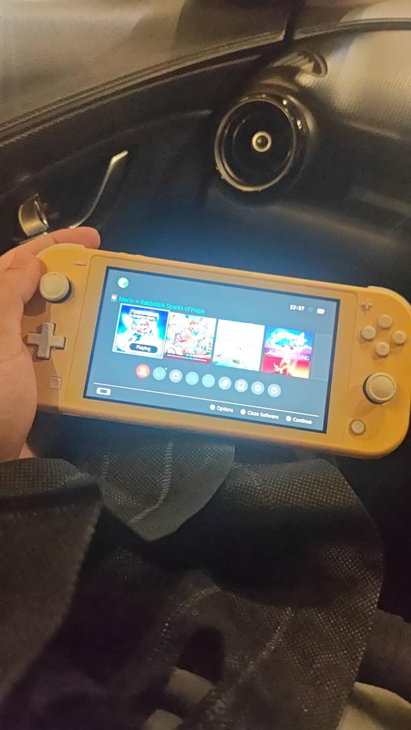 Nintendo switch lite 3