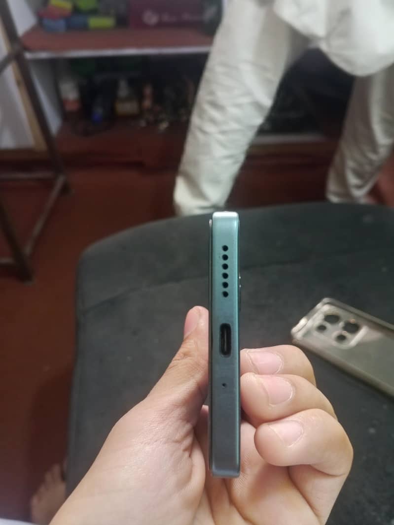 Xiaomi Redmi Note 13 Pro 3
