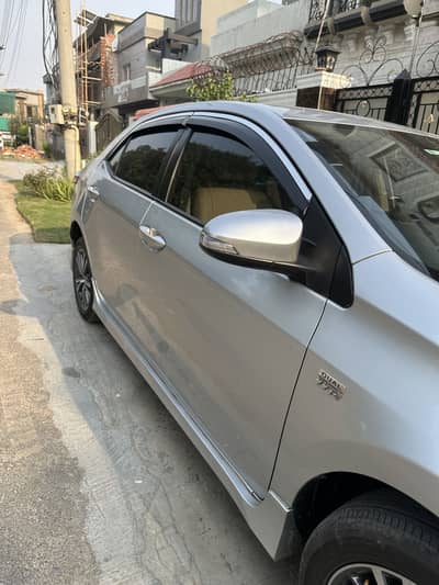 Toyota Corolla Altis 2021