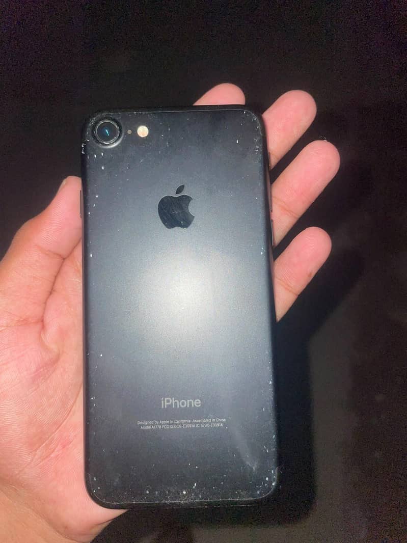 Apple iPhone 7 0