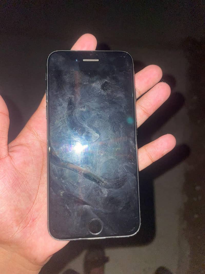 Apple iPhone 7 2