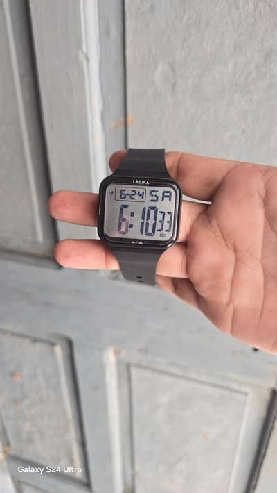 lasika digital watch