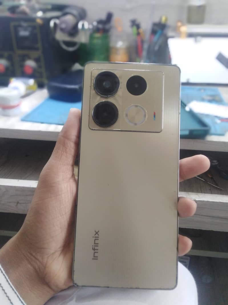 Infinix Note 40 0