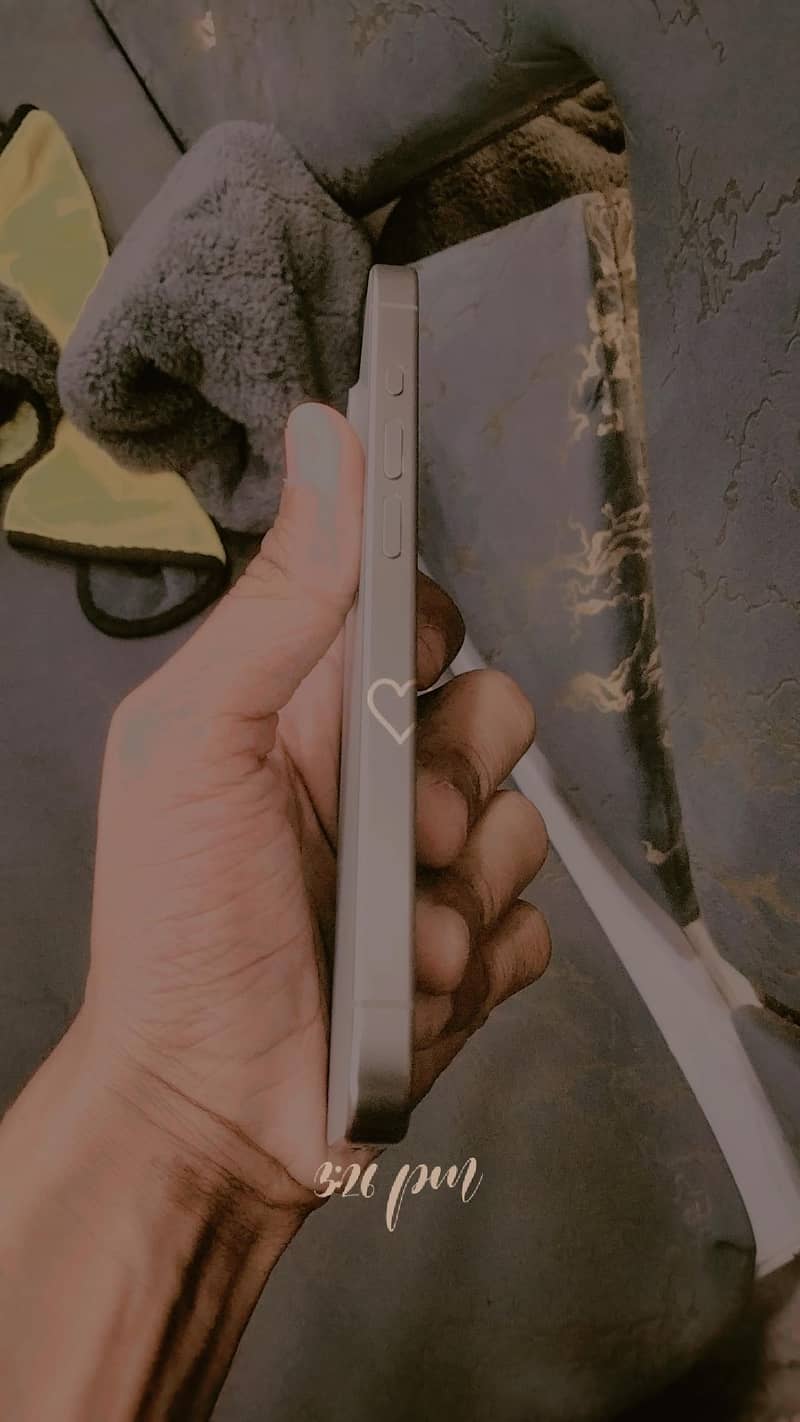 Apple iPhone 15 Pro 2