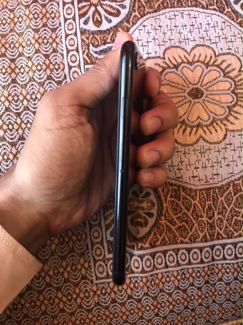 Apple iPhone 7 1