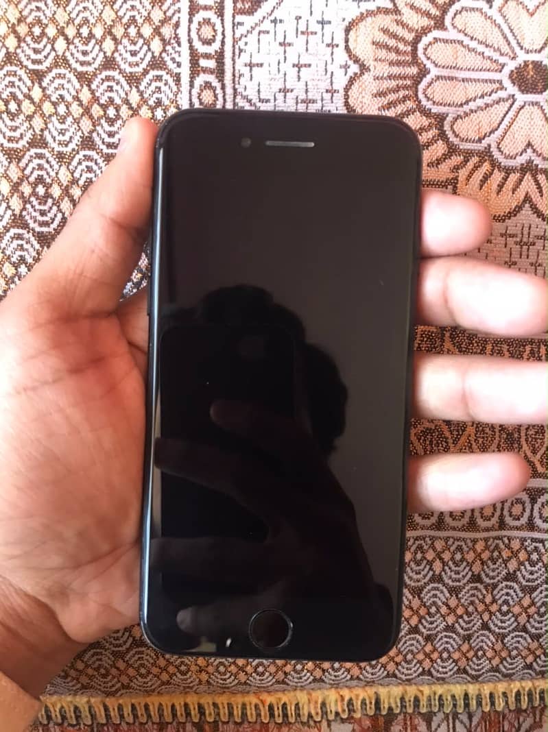 Apple iPhone 7 3