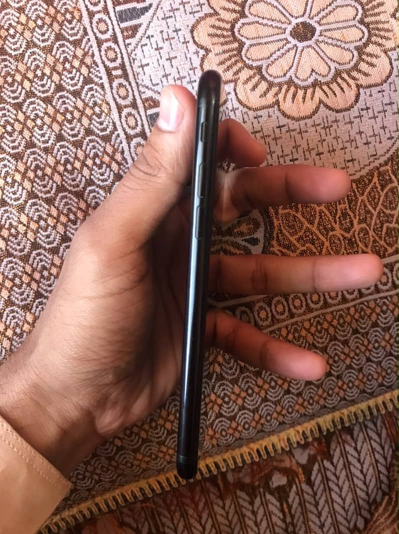 Apple iPhone 7 6