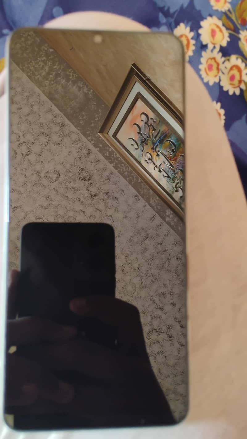 Realme C63 1