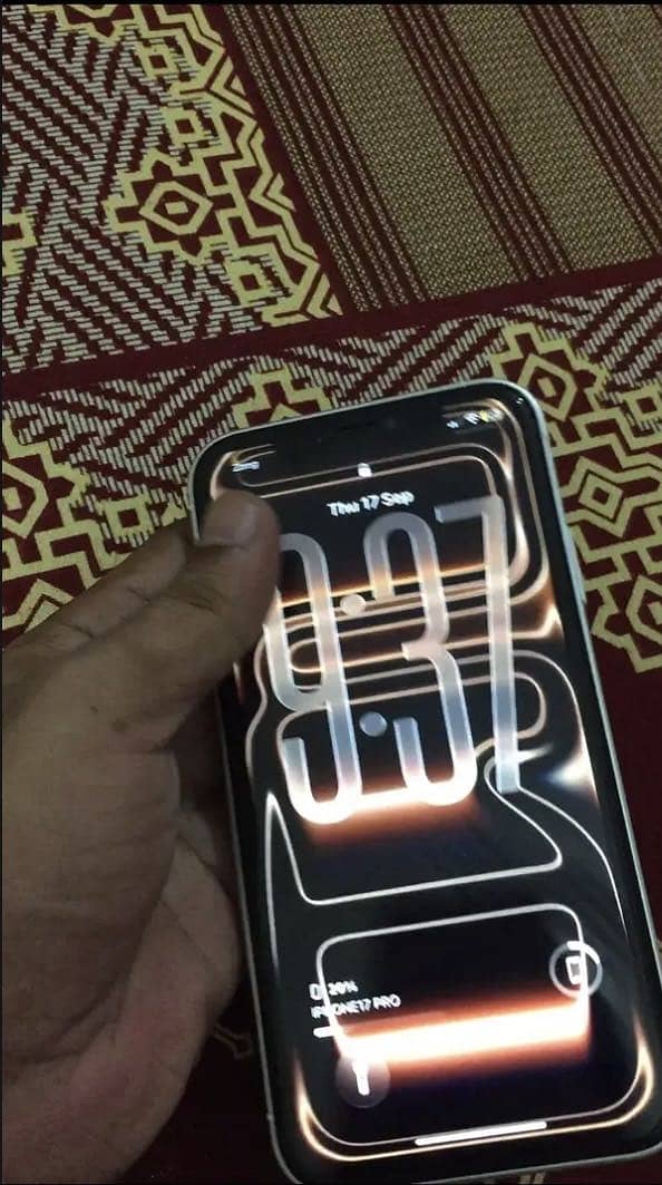 Iphone 11 convert 17 pro 2