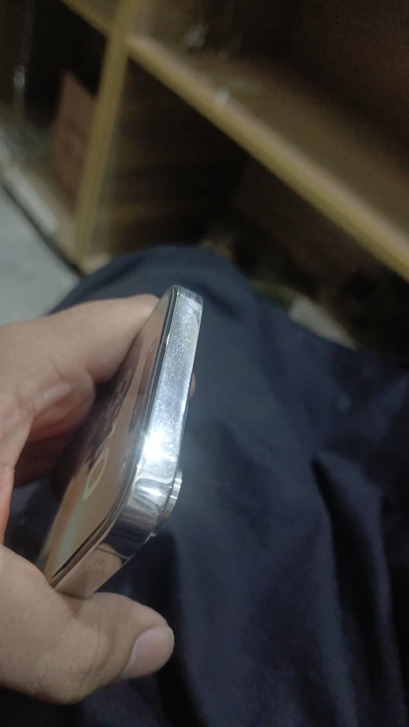 Apple iPhone 14 Pro 3