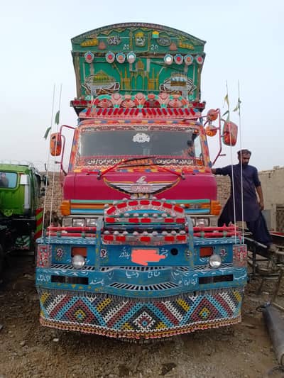 Super Hino truck 8 Nata