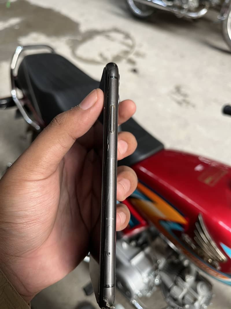 Apple iPhone 11 2