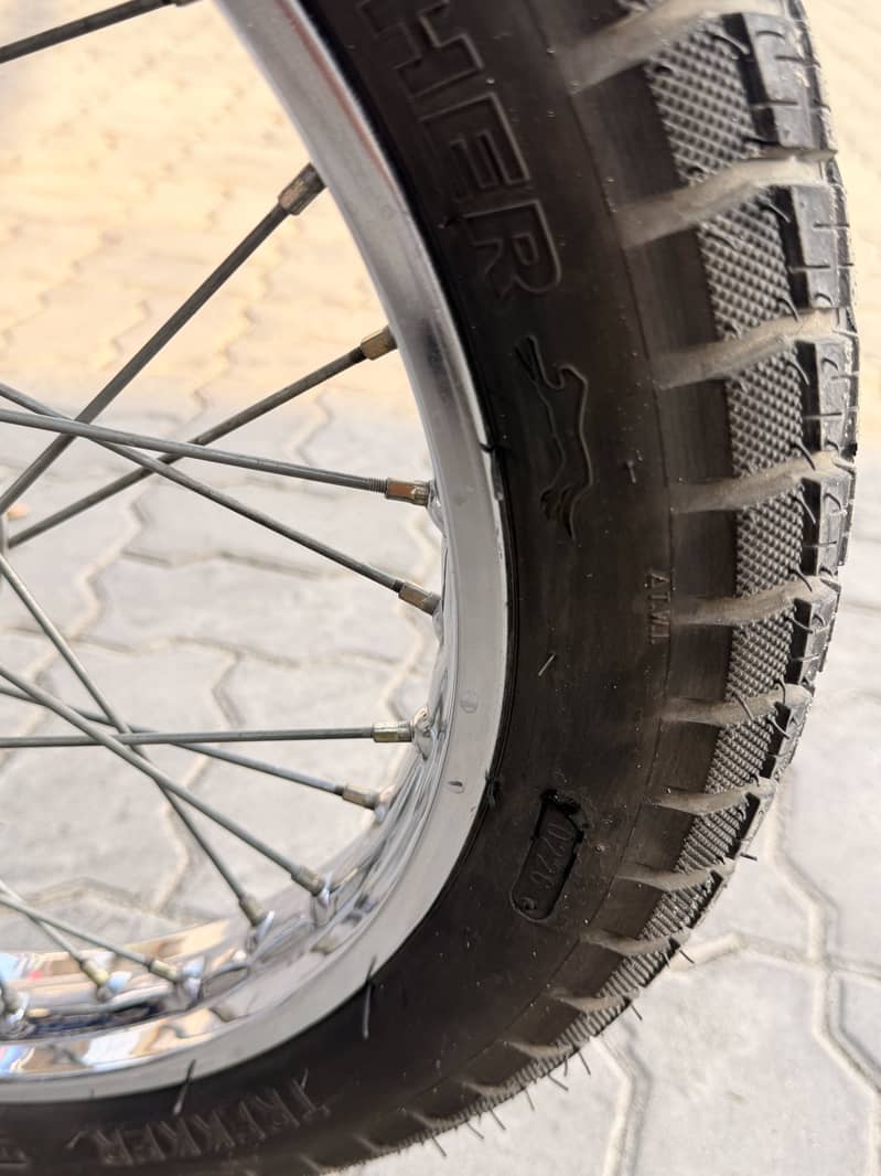 YBZ 125 4
