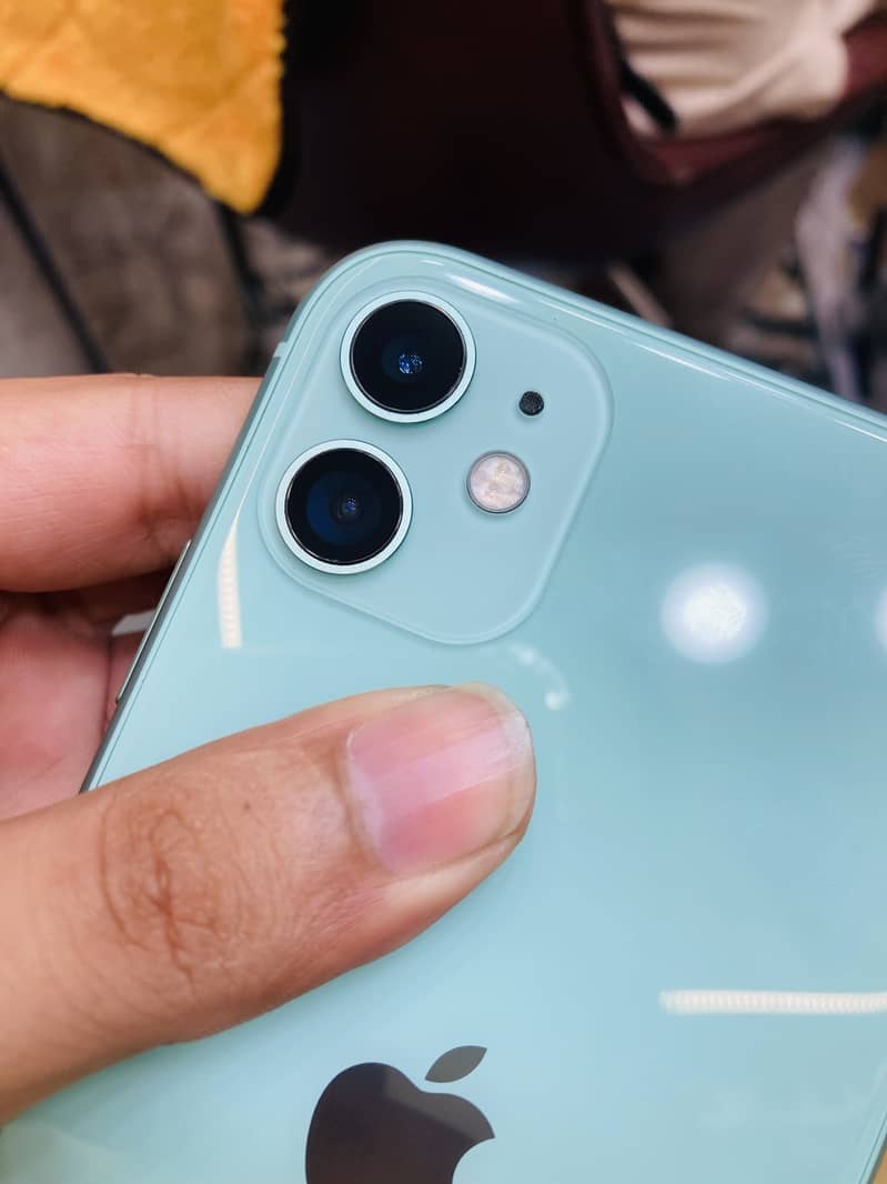 Apple iPhone 11 5