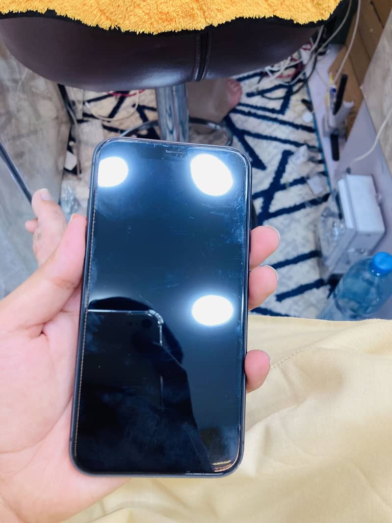 Apple iPhone 11 11