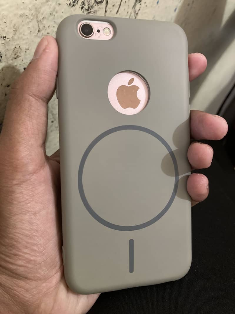 Apple iPhone 6S 1