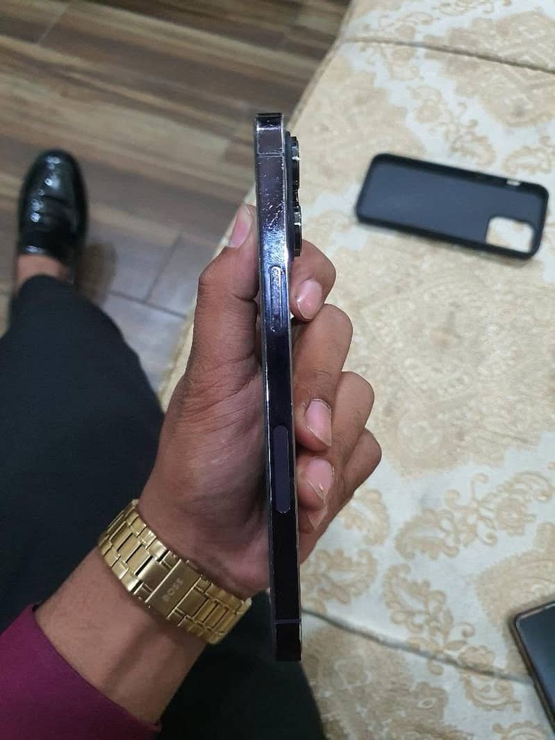 Apple iPhone 14 Pro Max 3