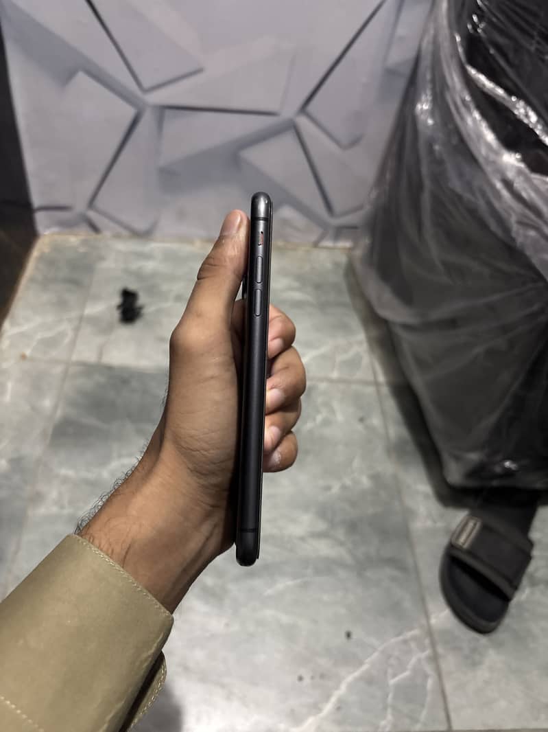 Apple iPhone 11 1