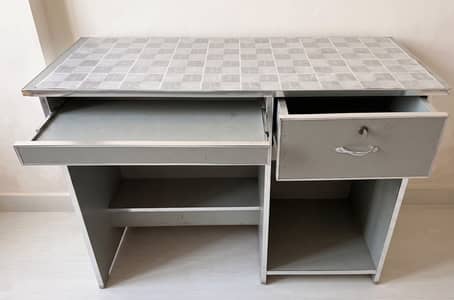 Computer Table