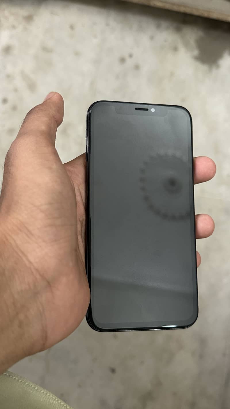 Apple iPhone X 5