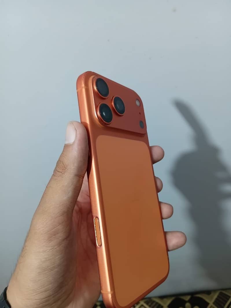 Apple iPhone 17 Pro Max 0