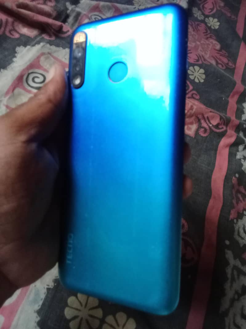 Tecno Spark 4 3/32 3