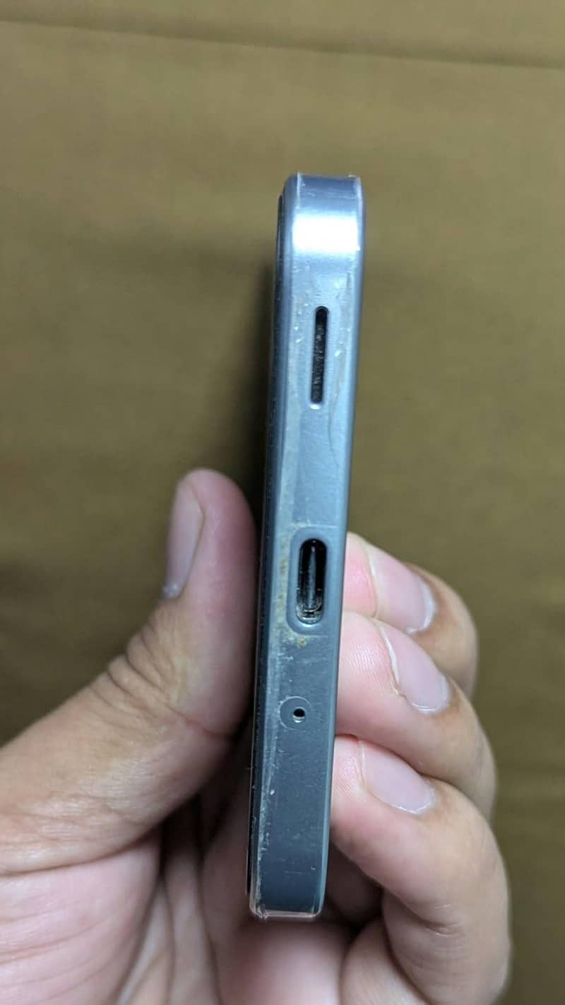 Samsung Mobile A17 1