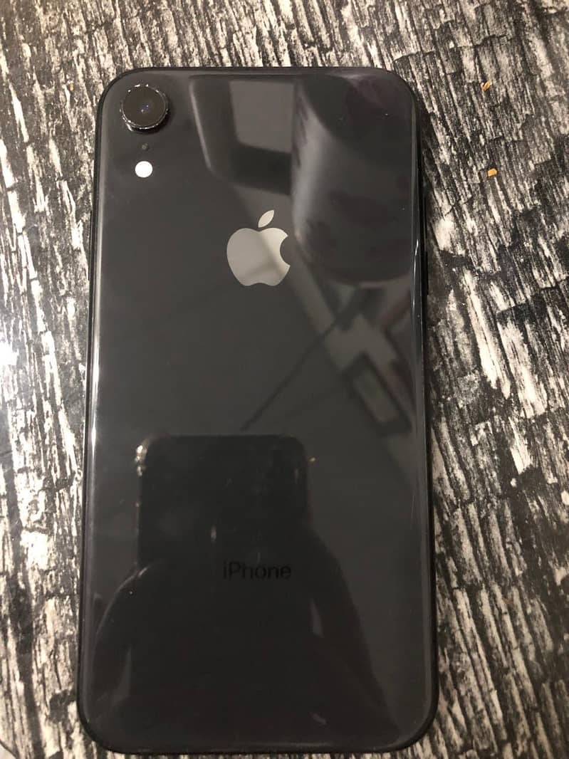 Apple iPhone XR 1