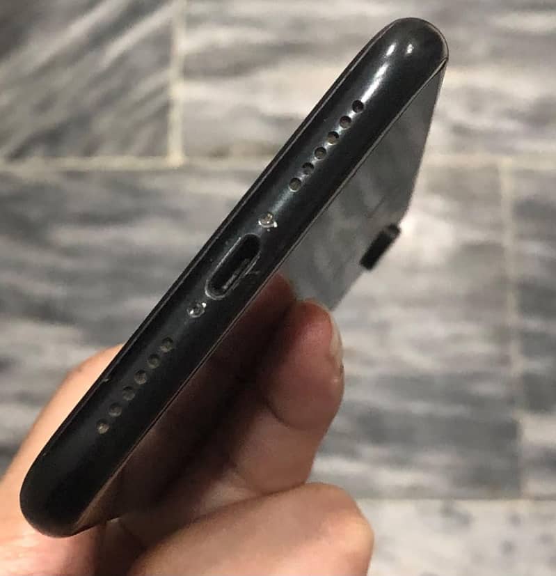 Apple iPhone XR 2