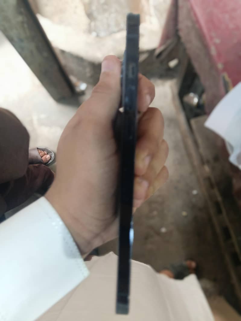 Apple iPhone 12 Pro Max 1