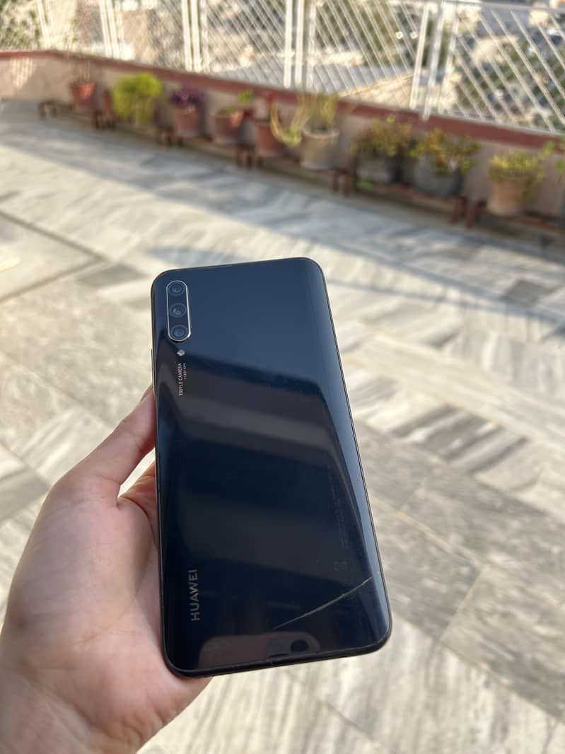 Huawei Y9s 1