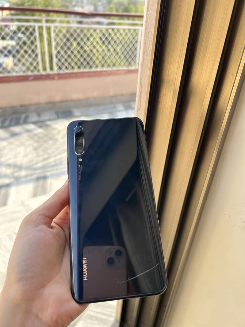 Huawei Y9s 4
