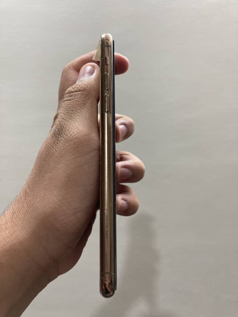 Apple iPhone 11 Pro Max 3