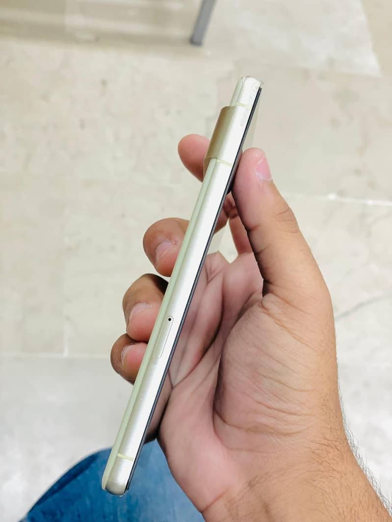 Google Pixel 7 5