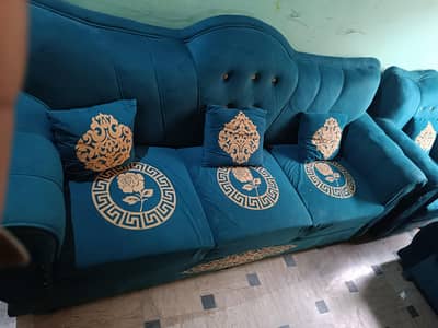 new condition sofa