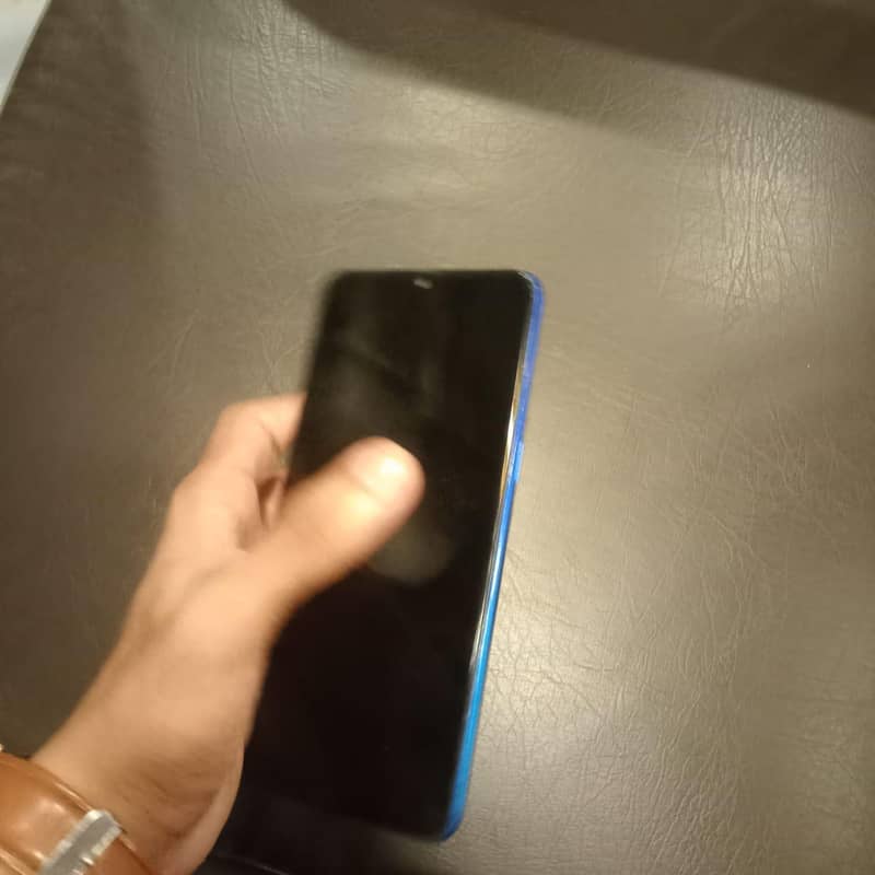 Realme 3 6