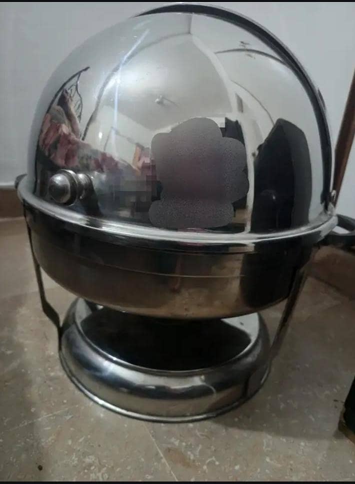 2 chafing dishes 0